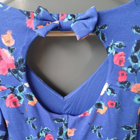 Candies Blue Floral Print Flare Dress Sweetheart Cutout Bow Back - NWT -Size XL - Picture 2 of 5